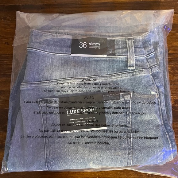 NWT, Luxe Sport Slimmy with Clean Pocket in Authentic Sonar - Picture 5 of 5